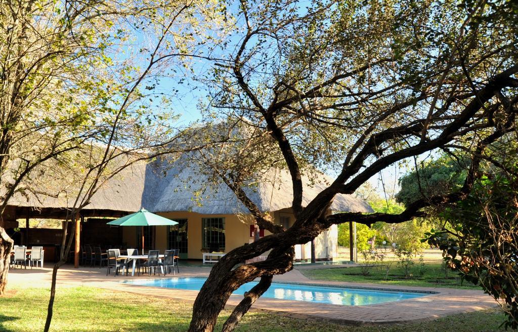 Komati River Chalets Komatipoort Buitenkant foto